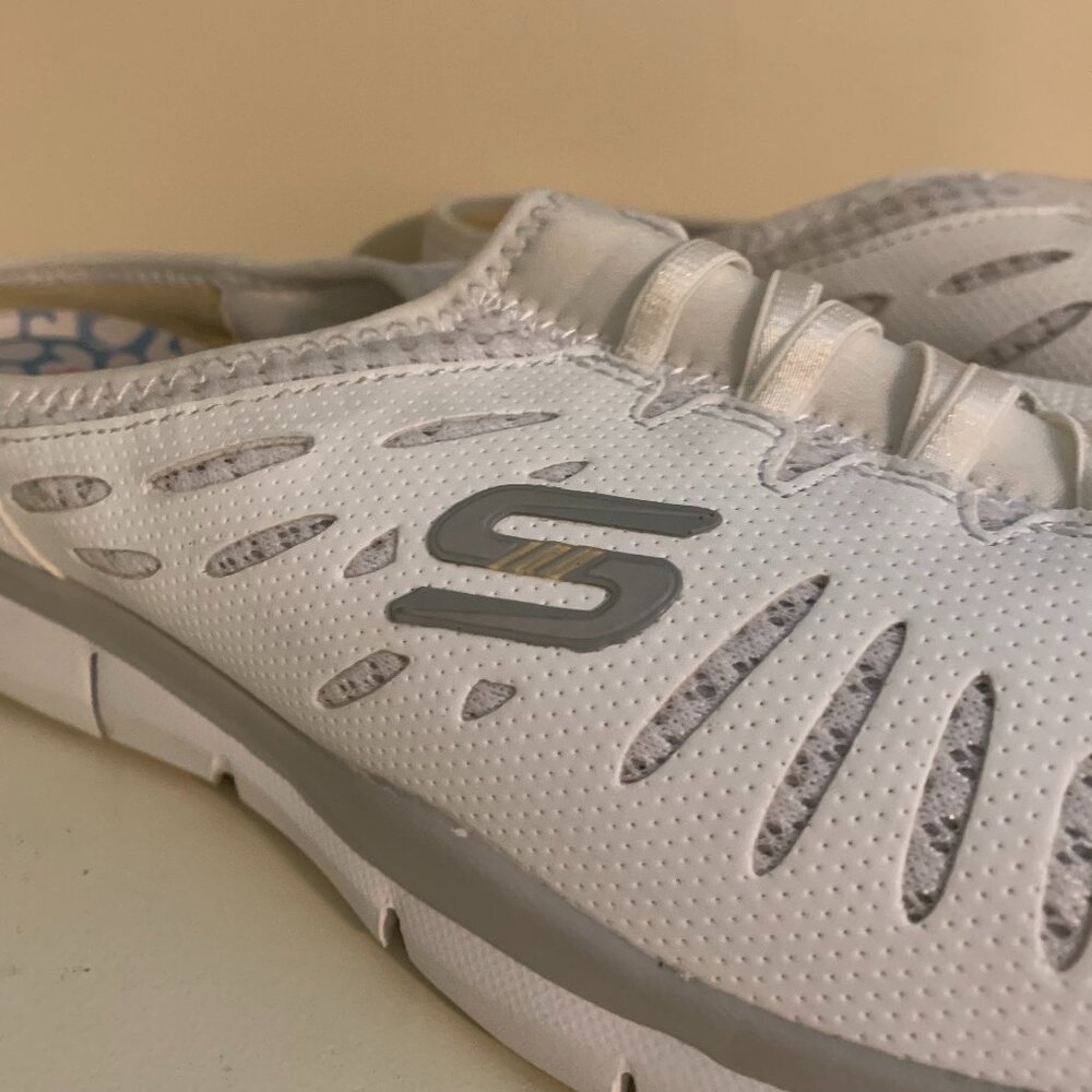 Like-New Sketchers White Memory Foam Slides - Siz… - image 2